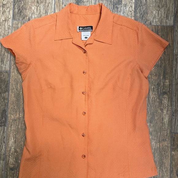 Columbia Short Sleeve Button down, XCB, EUC - Picture 4 of 6